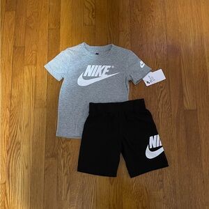 Little Boys Nike Heather Gray Tee and Black Shorts Set Size 5